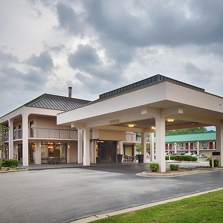 Motel 6 Fayetteville - I-95 المظهر الخارجي الصورة