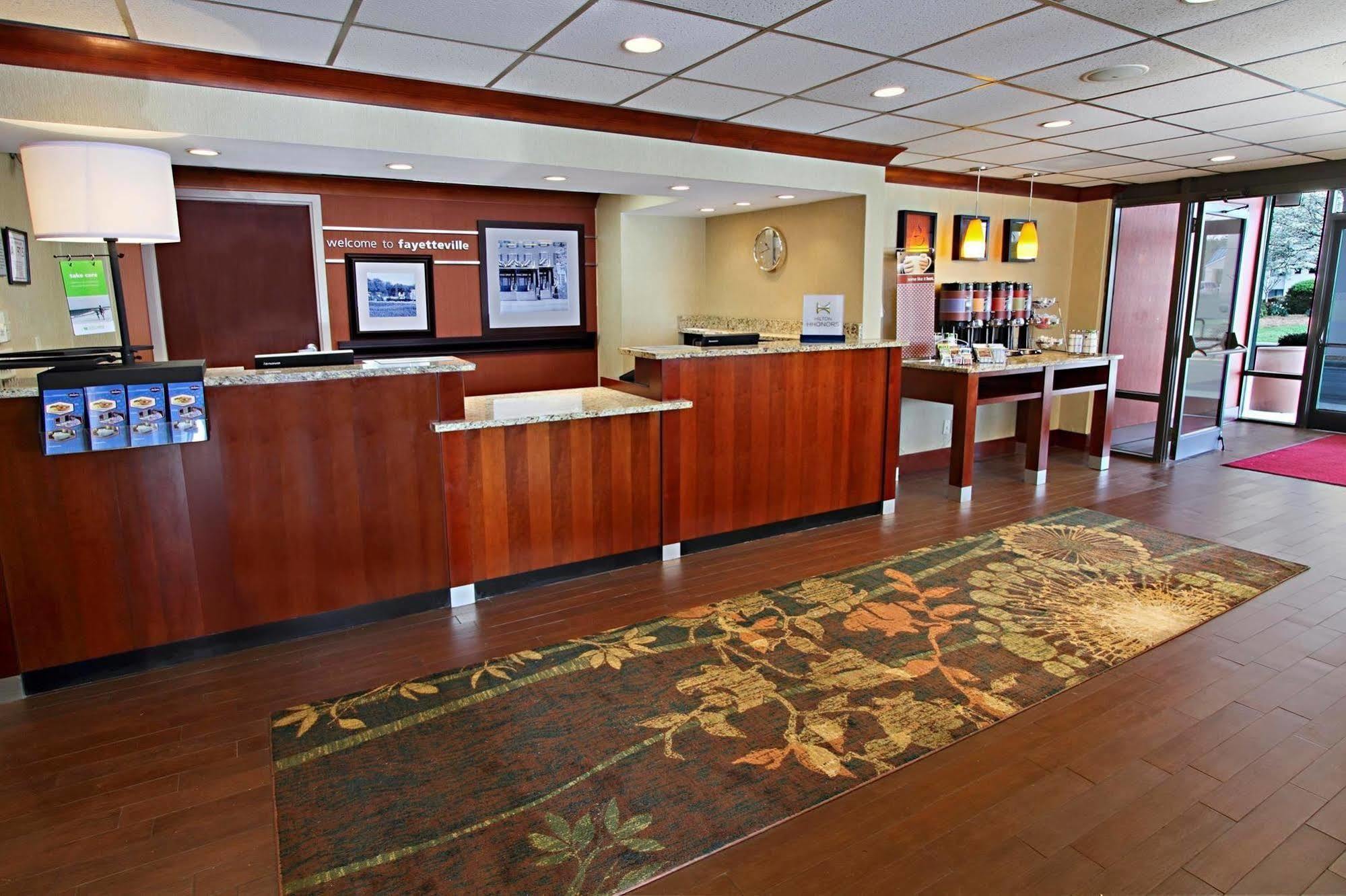 Motel 6 Fayetteville - I-95 المظهر الخارجي الصورة